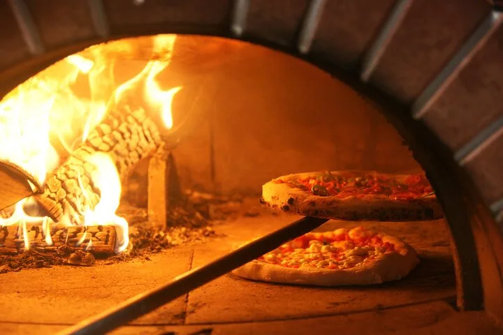 Pizza-Making Class & Garden Tour